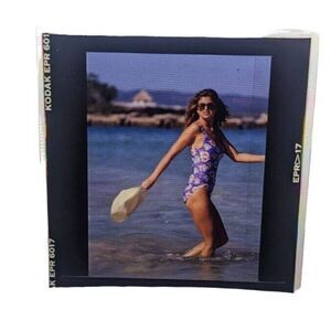Kathy‎ Ireland Photo Slide Swimsuit Model Catalog Production Picture (G8)